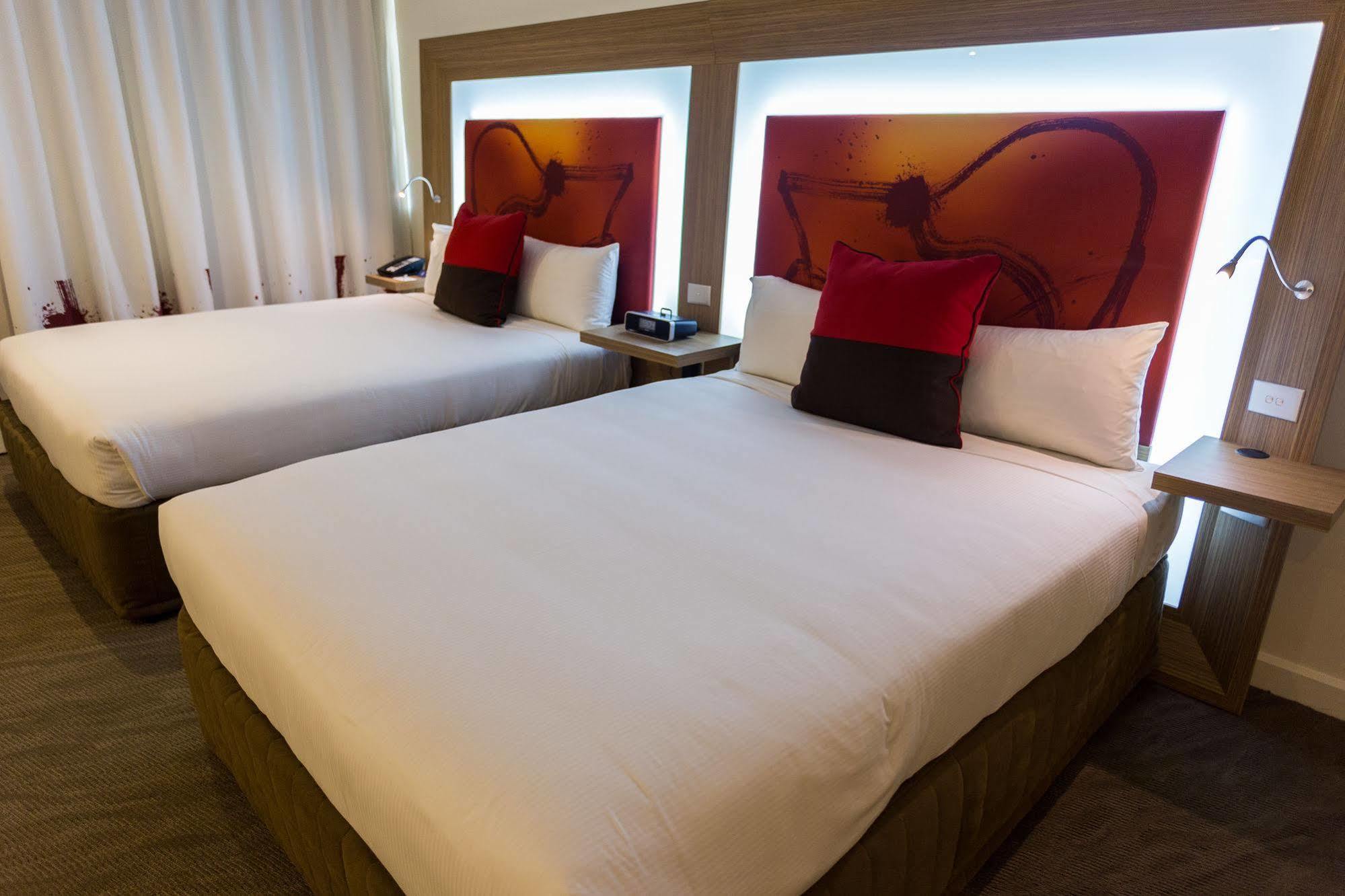 Novotel Sydney West Hq Rooty Hill Eksteriør billede