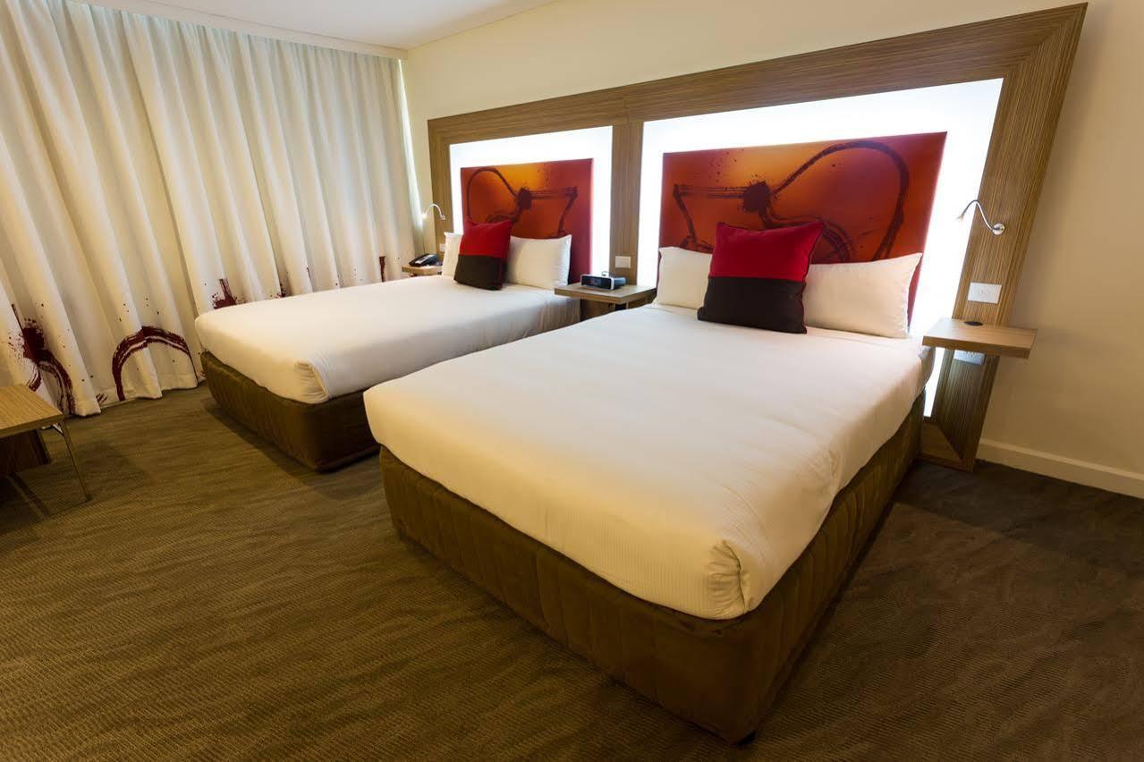 Novotel Sydney West Hq Rooty Hill Eksteriør billede